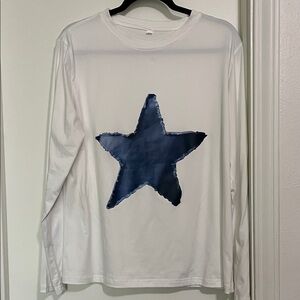 Stylish White Long Sleeve Tee with Blue Star